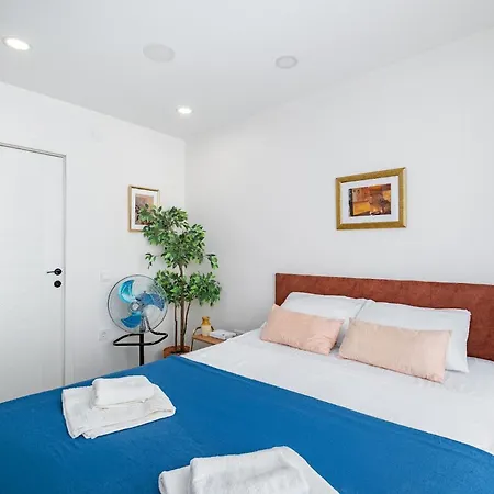 Cozy Flat In *