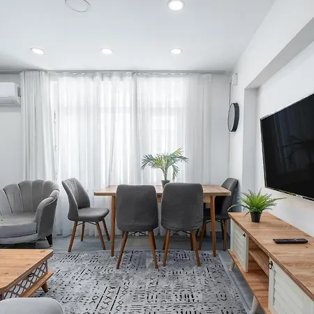 Cozy Flat In