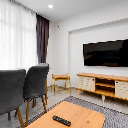 Cozy Flat In Istanbul * اسطنبول