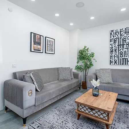 Cozy Flat In *